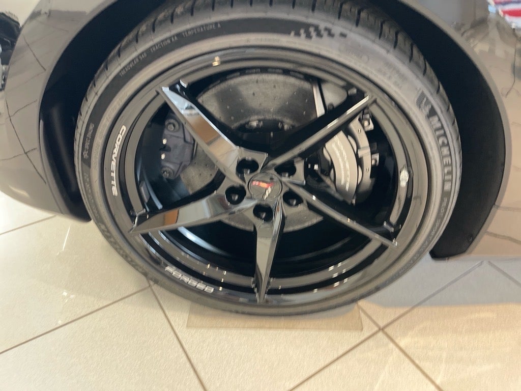 2025 Chevrolet Corvette E-Ray 1LZ