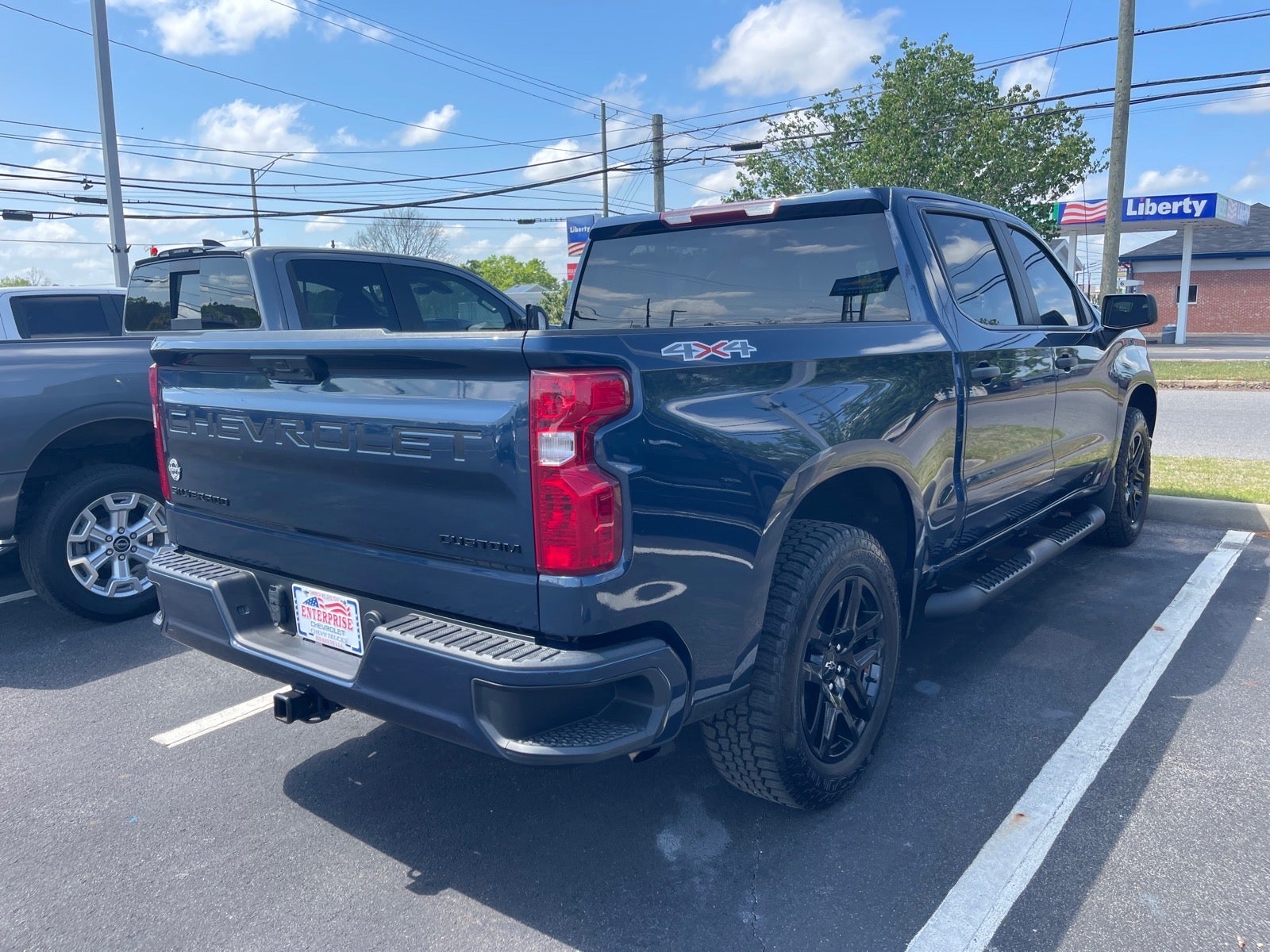 2023 Chevrolet Silverado 1500 Custom