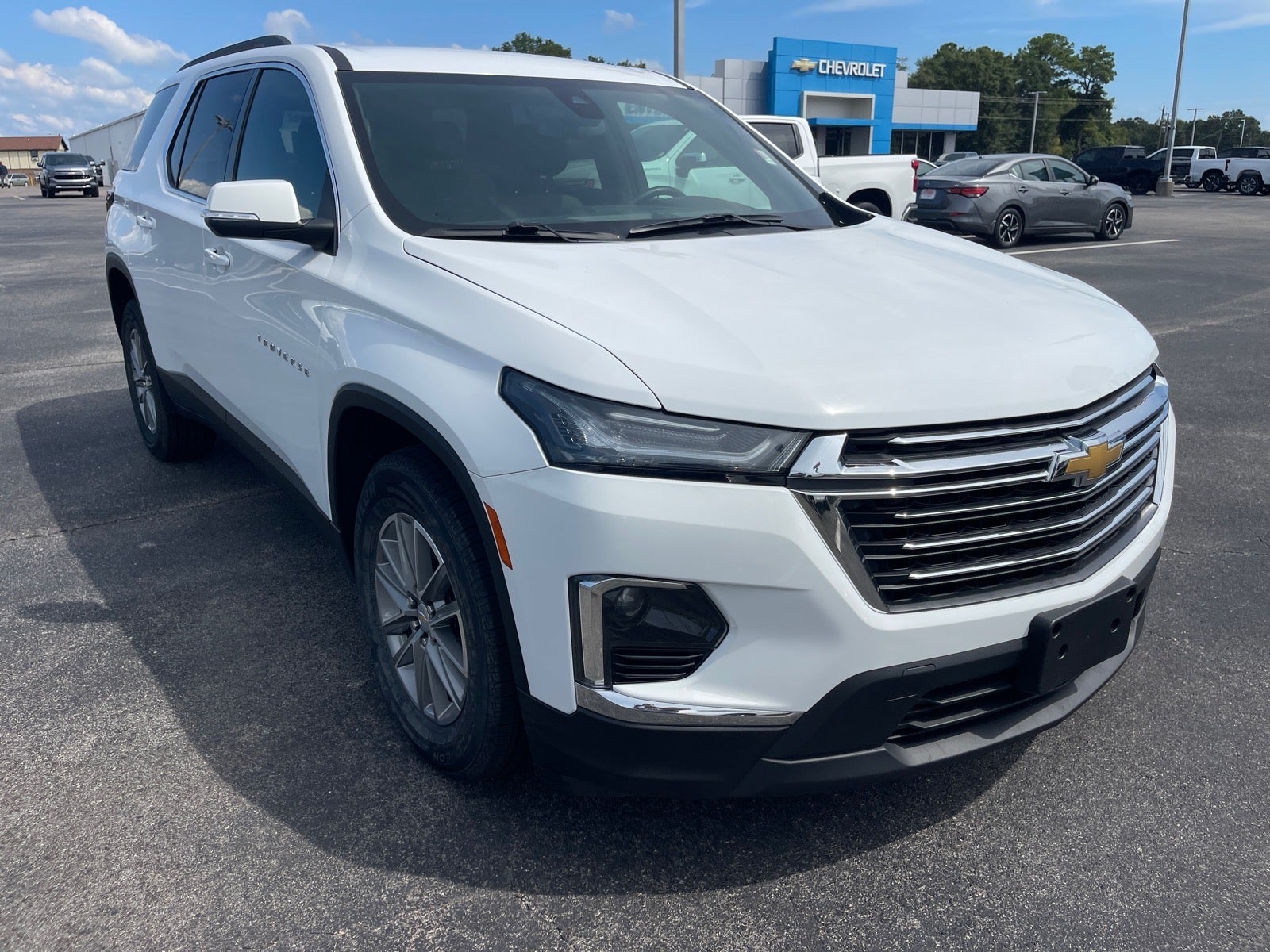 2023 Chevrolet Traverse LT Cloth