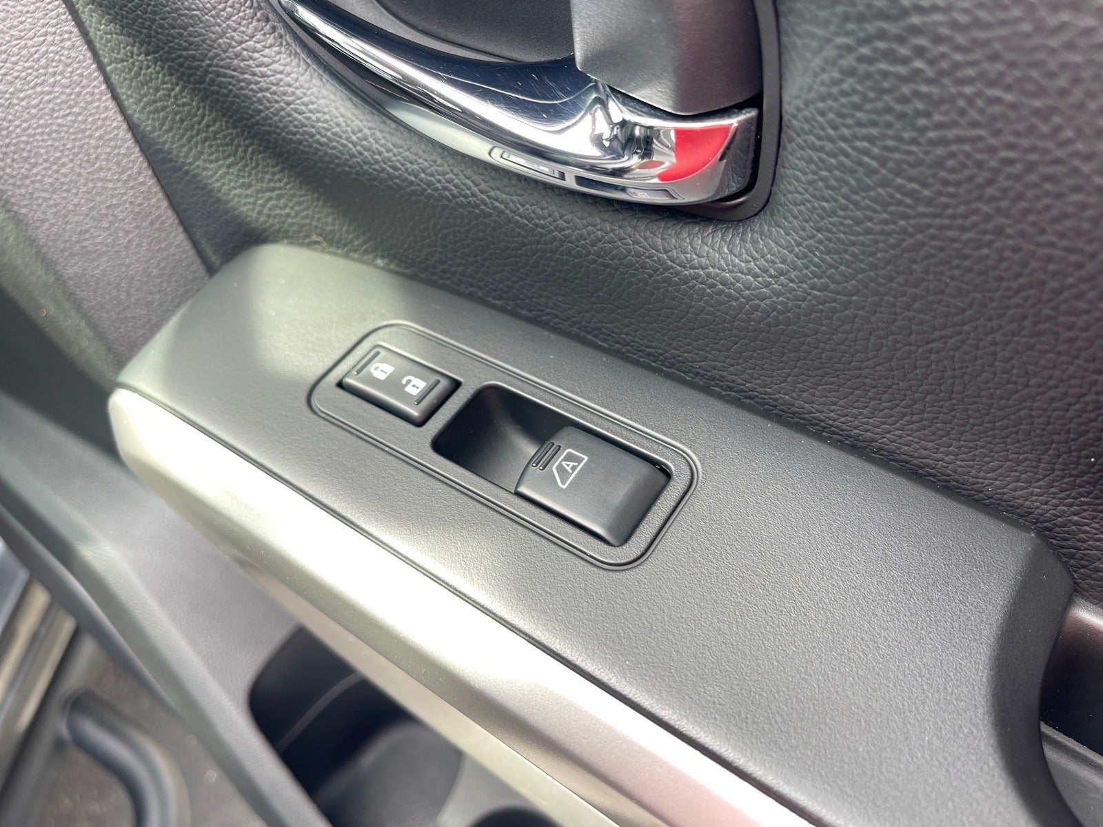 2024 Nissan Titan XD SV