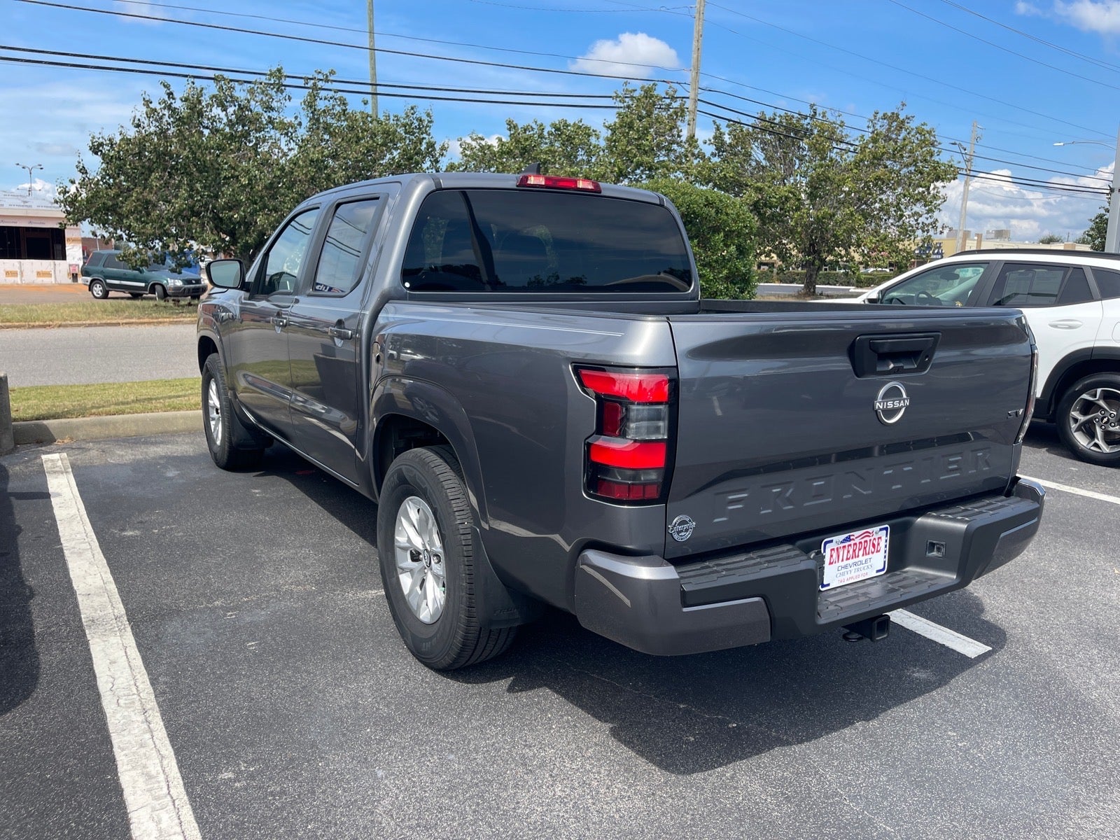 2024 Nissan Frontier SV