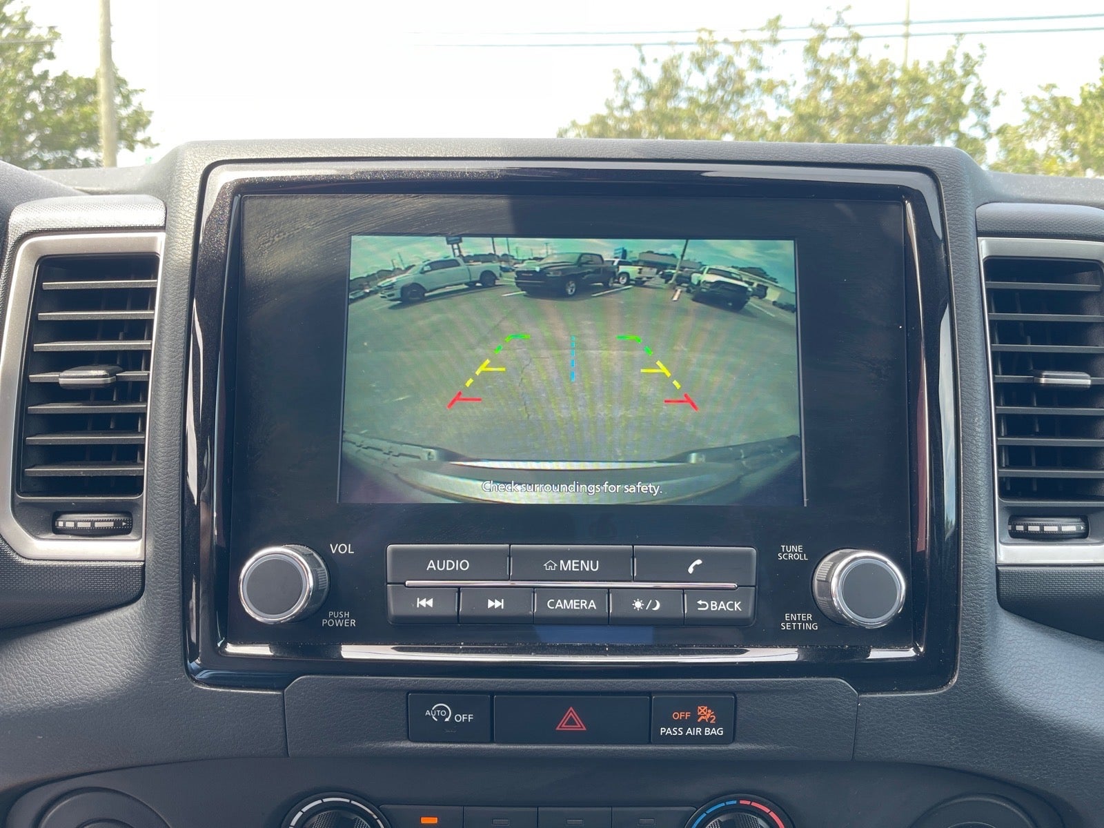 2024 Nissan Frontier SV
