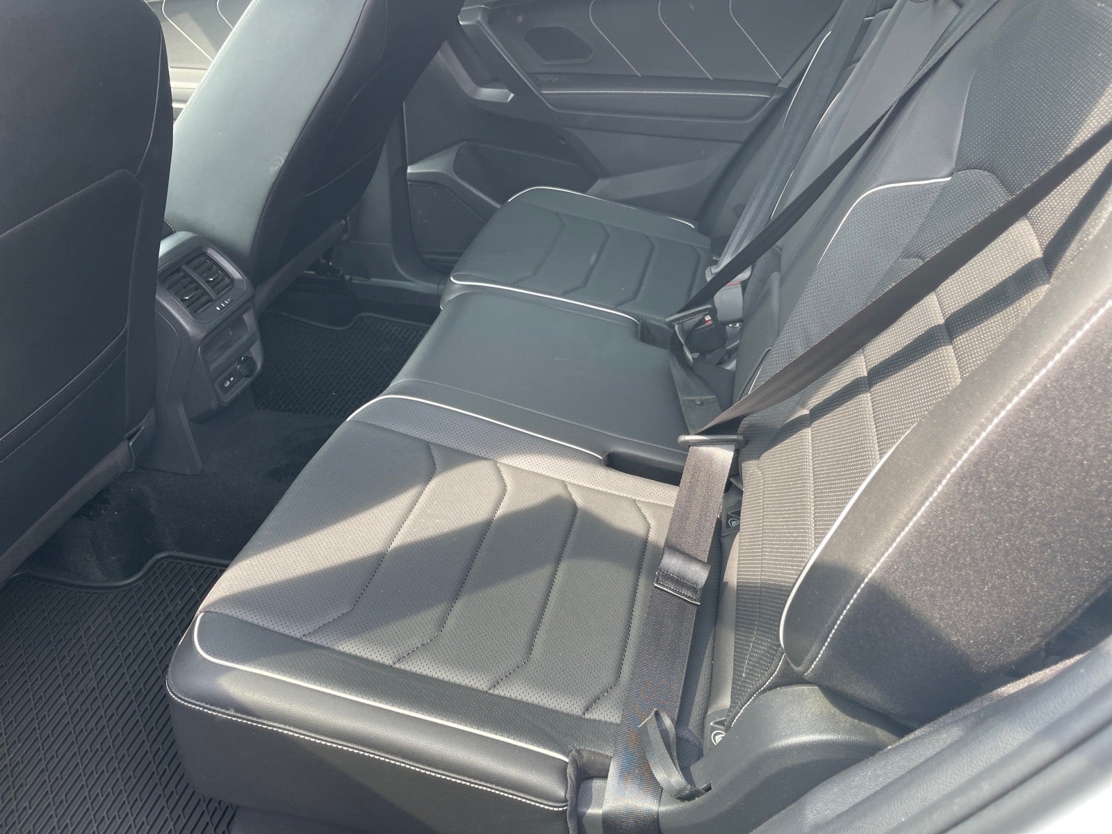 2023 Volkswagen Tiguan SEL R-Line
