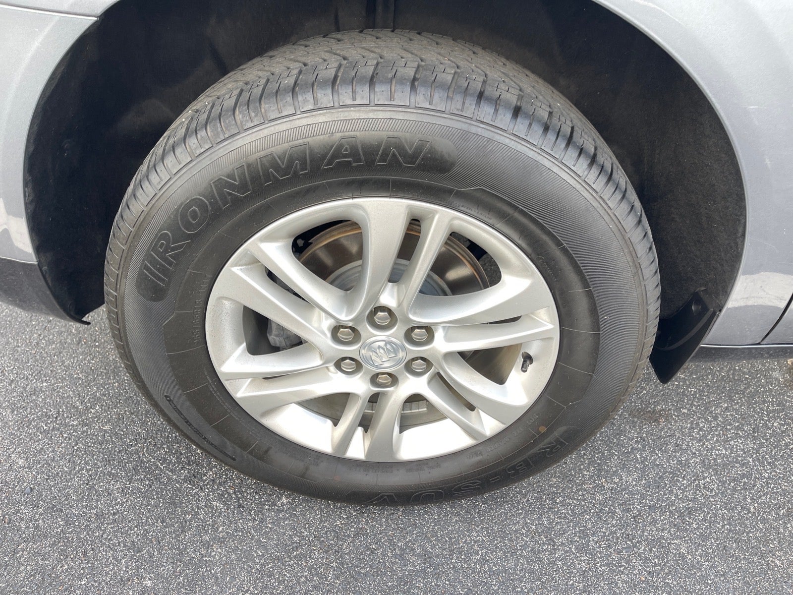 2021 Buick Enclave Essence