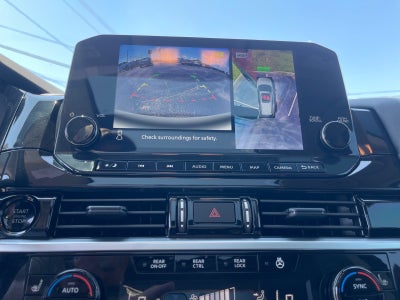 2025 Nissan Pathfinder SL