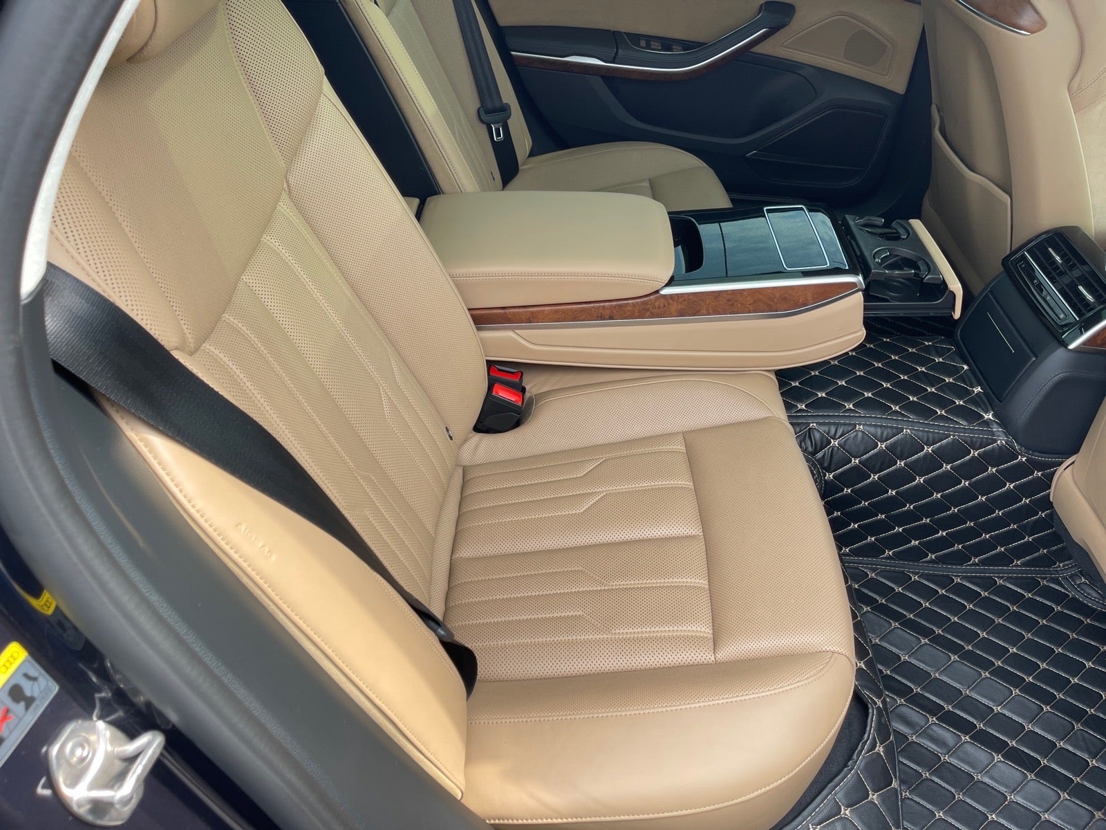 2019 Audi A8 L NA